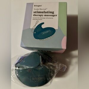 NWT Briogeo Scalp Stimulating Massager
